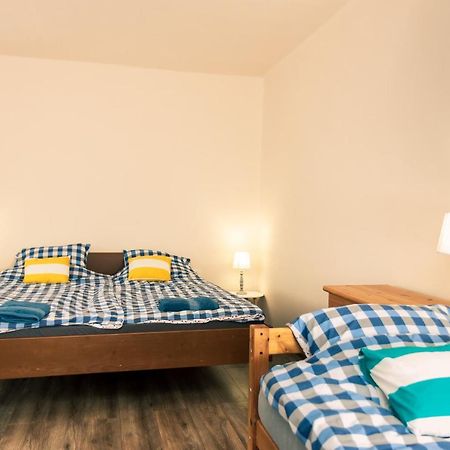 Апартаменти Olivia Apartman Шарошпатак Екстер'єр фото